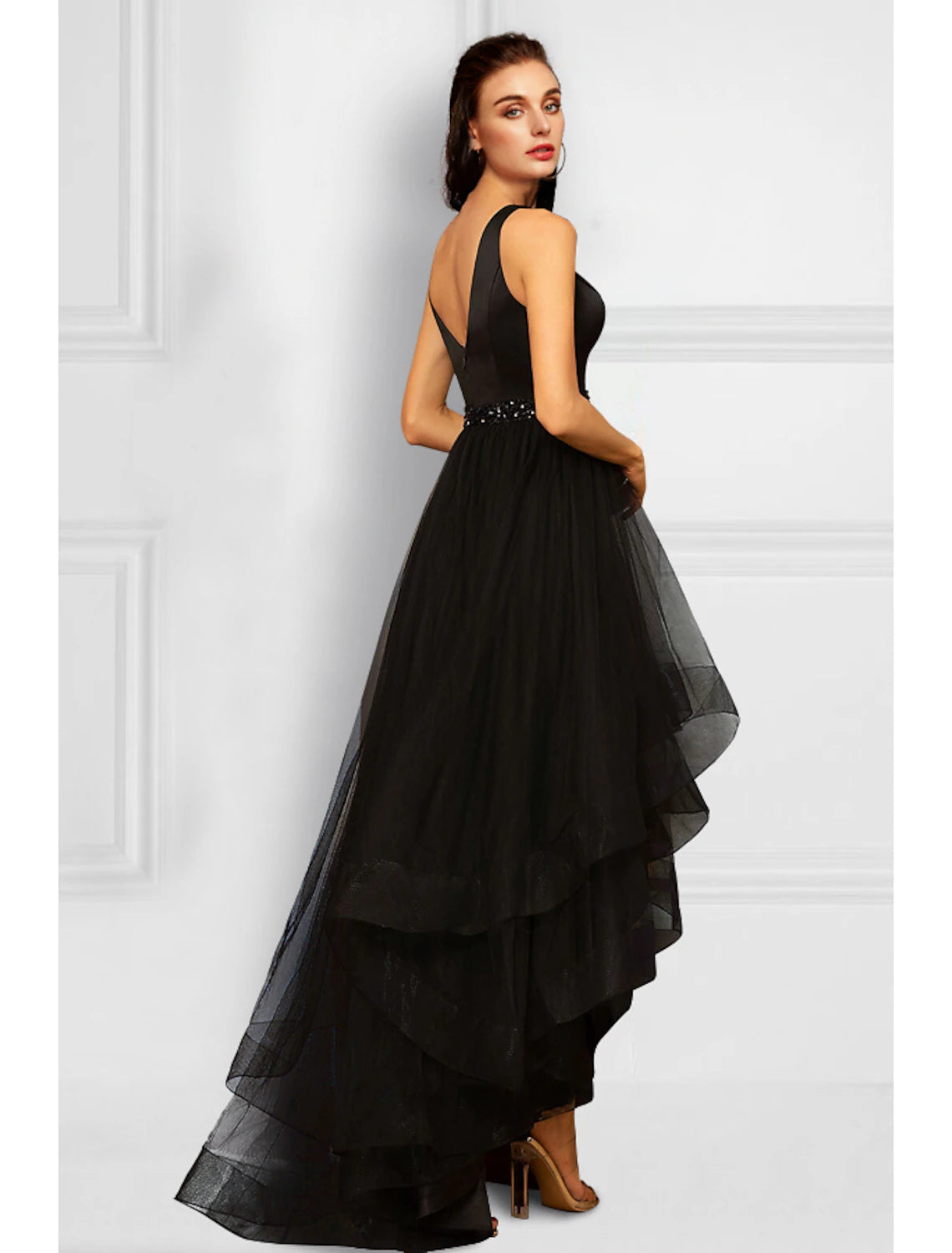 Abiti da cocktail a trapezio, eleganti, da festa, da matrimonio, asimmetrici, senza maniche, scollo a V, in organza con volant di strass 2025
